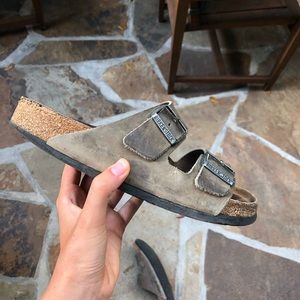Size 40 brown leather Birkenstock Arizona Sandals